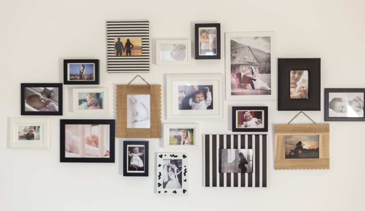 Para decorar la habitación individual puedes colgar fotografías en las paredes