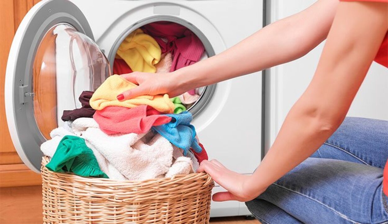 Cada vez que se lava la ropa se contribuye a la contaminación del agua por las microfibras