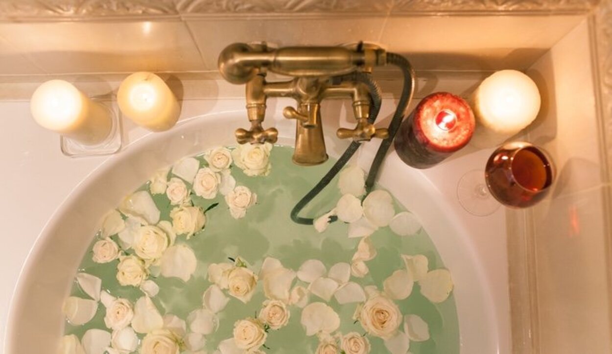 Un relajante baño no es lo mismo si no va acompañado de una vela