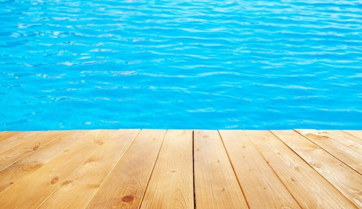 Las piscinas de agua salada son una gran opción debido a su fácil y rápido mantenimiento