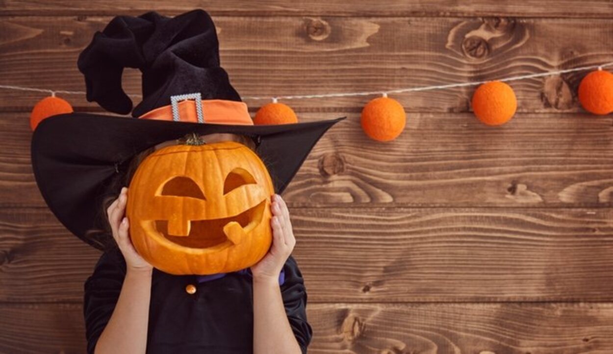 Lo bueno de Halloween es que puede colocar sorpresas y sustos por todos los rincones de tu casa