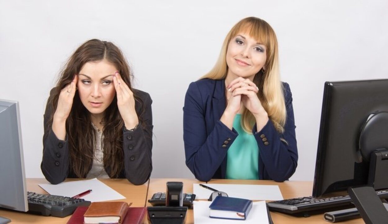 El roce de la convivencia entre compañeros de trabajo podría generar problemas en la relación laboral
