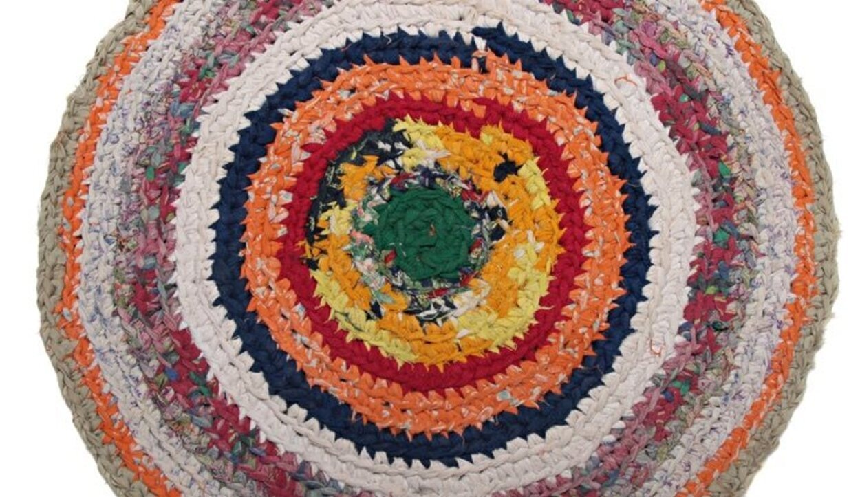 Elige los colores que deseas para tu alfombra y siéntete a gusto con tu decoración