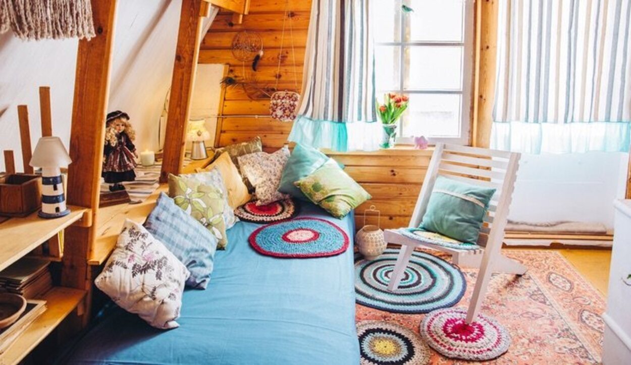 Puedes decorar tu habitación con más de una alfombra de croché y darás un estilo pintoresco