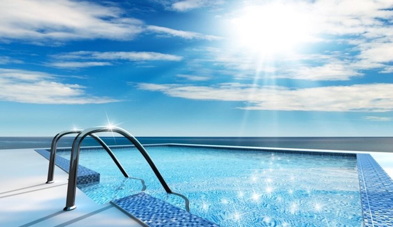 Recuerda que a la hora de construir tu propia piscina la mejor opción será hacerlo en la parte donde pegué más el sol