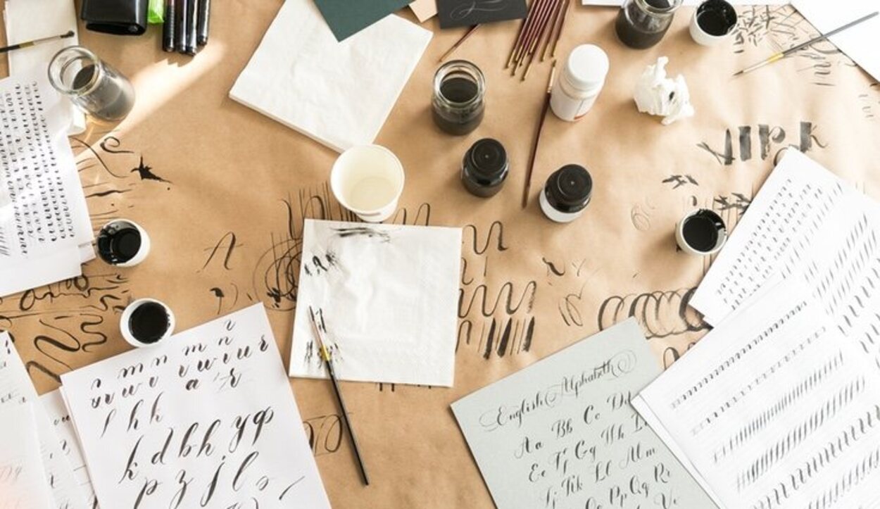 El lettering es un arte a la moda que ayudará a mejorar tu letra
