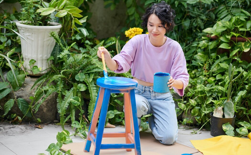 Cómo pintar una silla de madera