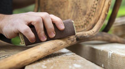 Cómo restaurar muebles de madera